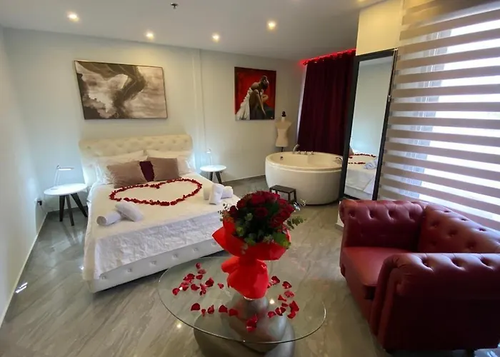 Апартаменты Mesogios House *