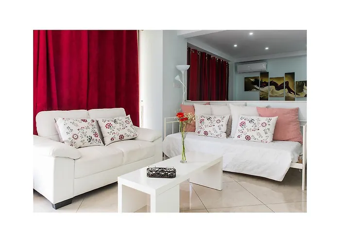 Mesogios House Апартаменты Ларнака