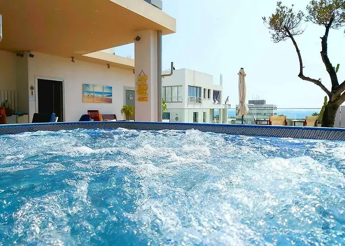 Mesogios House Апартаменты Ларнака