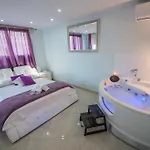 Mesogios House