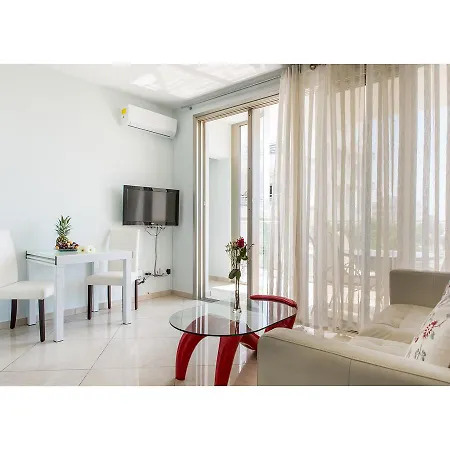 Mesogios House Apartament Larnaca