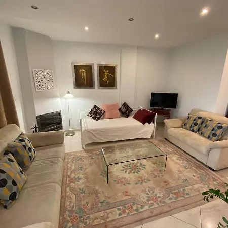 Mesogios House Apartman Lárnaka